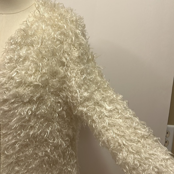 Side effects LA 90’s Glam Creamy White Fuzzy Sweater Jacket Women’s Medium - Picture 4 of 11
